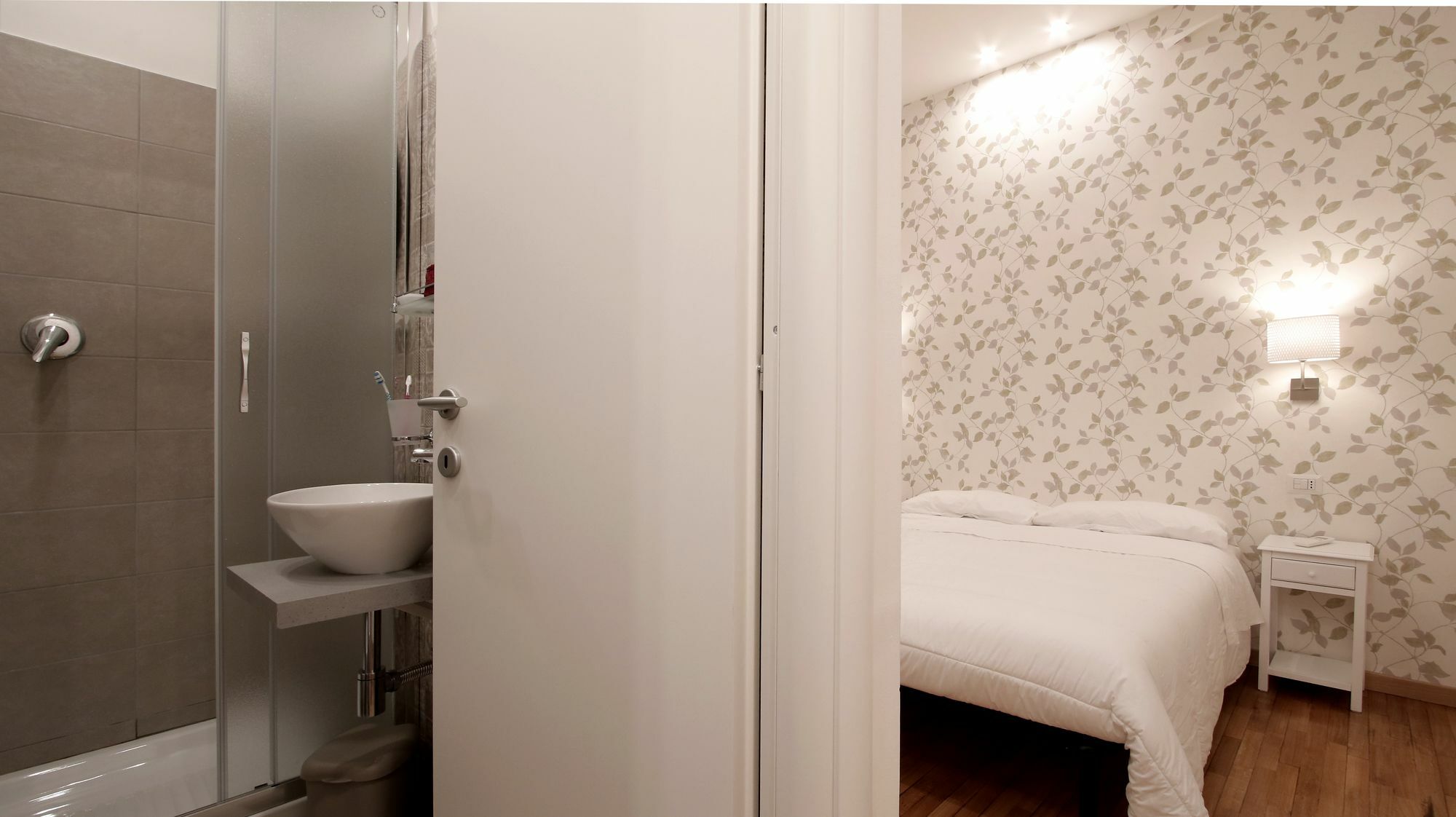 โดมุส ลูลิเย Hotel โรม ภายนอก รูปภาพ